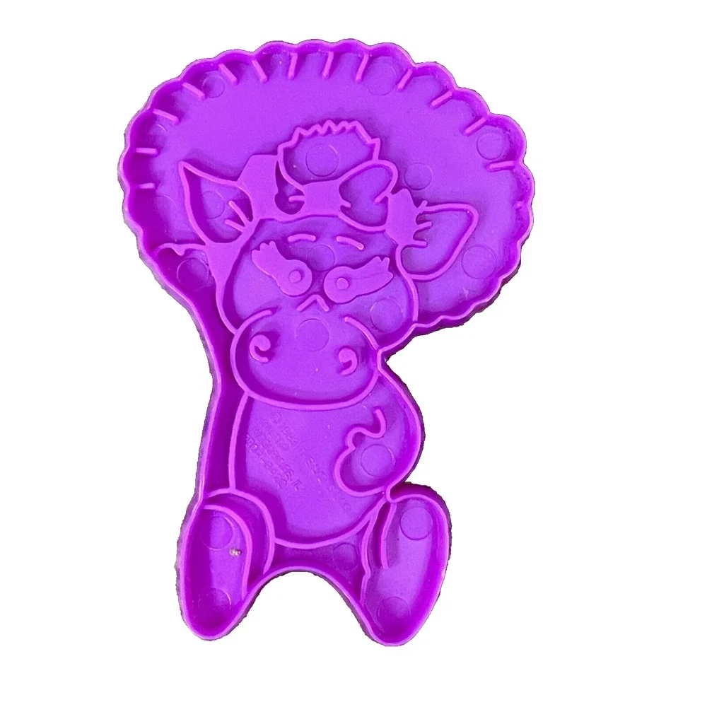Barney & Baby Bop Cookie Cutters Wilton 1993 Set of 4 – Purple Dinosaur 90s Toy